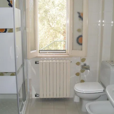 Bed & Breakfast I Gu Books &
